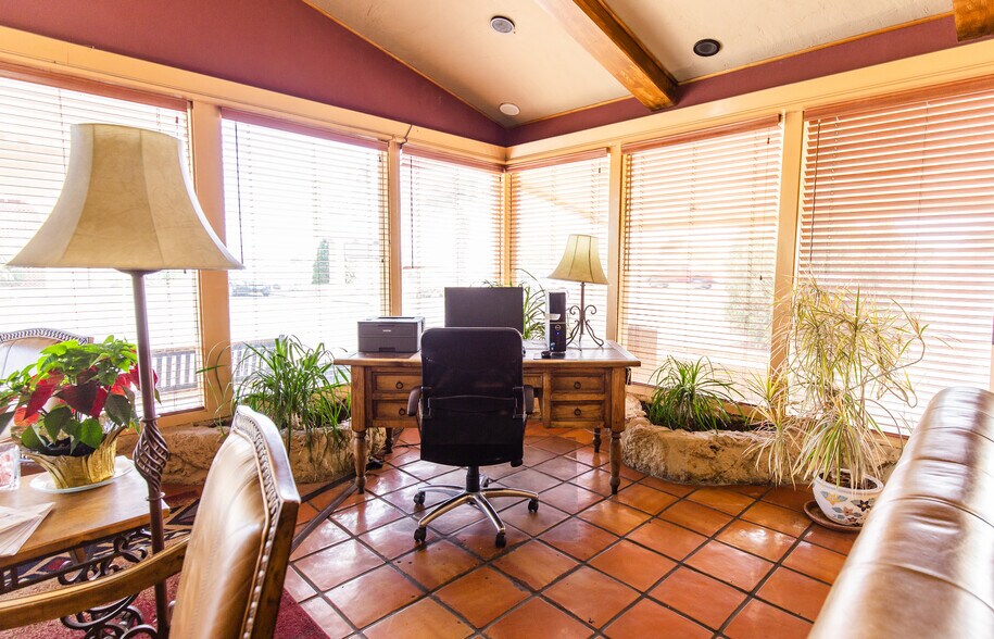 More Photos Of 1765 S Main St, Las Cruces Hotel For Sale