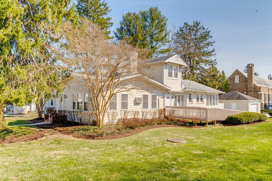 More Photos Of 407 W Pennsylvania Ave, Towson Office For Sale