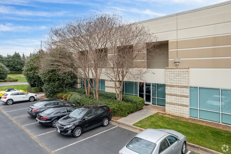 More Photos Of 55 Chastain Rd NW, Kennesaw Distribution For Lease