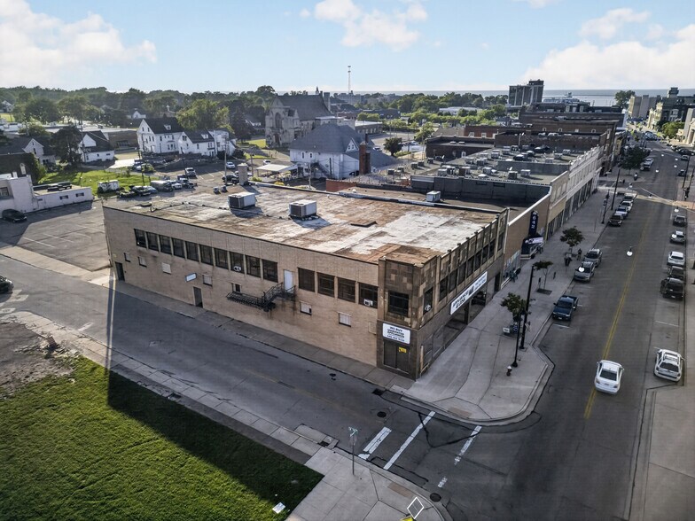 More Photos Of 668 Broadway, Lorain Storefront Retail Office For Sale