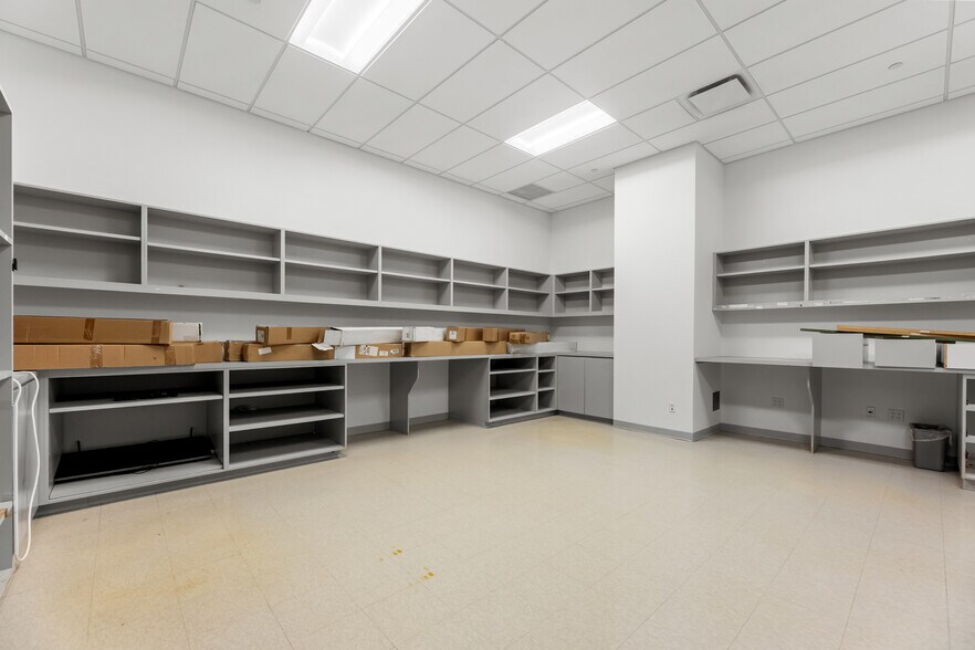 More Photos Of 500 Frank W Burr Blvd, Teaneck Office For Lease