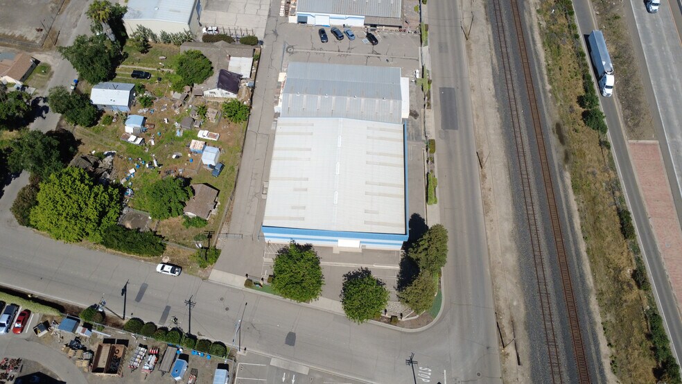 More Photos Of 2219 Hackett Rd, Ceres Warehouse For Sale