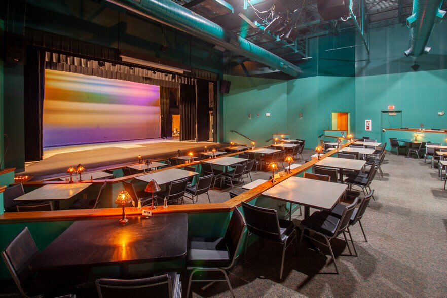 More Photos Of 101 Spring St, Excelsior Springs Theater Concert Hall For Sale