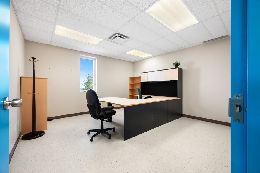 More Photos Of 501077 RR13 Airport Rd, Lloydminster Warehouse For Lease