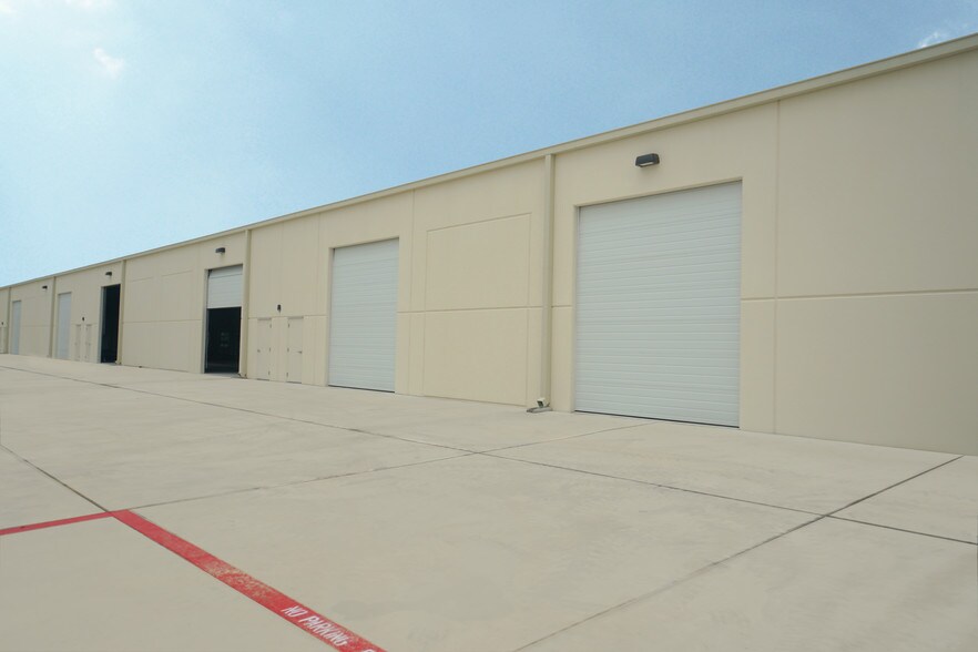 More Photos Of 2301 Double Creek Dr, Round Rock Industrial For Lease