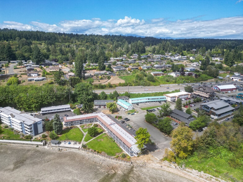 More Photos Of 8755 Shoreplace Pl NW, Silverdale Apartments For Sale