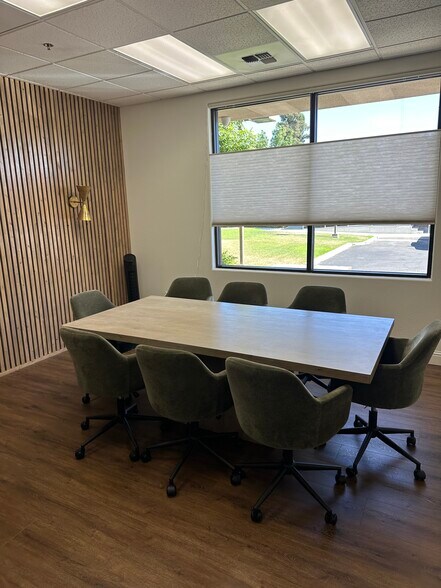 More Photos Of 3924 W Caldwell Ave, Visalia Office For Lease