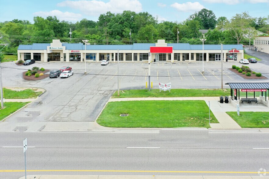 More Photos Of 15238-15266 Manchester Rd, Ballwin Storefront For Lease