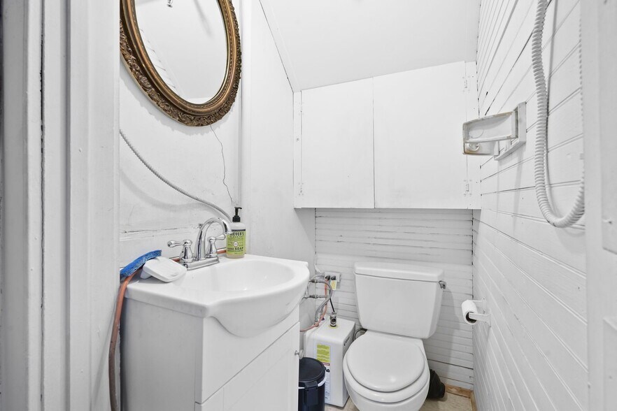 More Photos Of 146-148 E State St, Ithaca Storefront Retail Residential For Sale