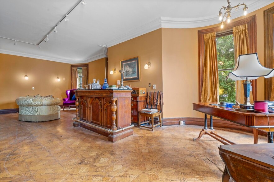 More Photos Of 4 Wethersfield Ave, Hartford Loft Creative Space For Sale