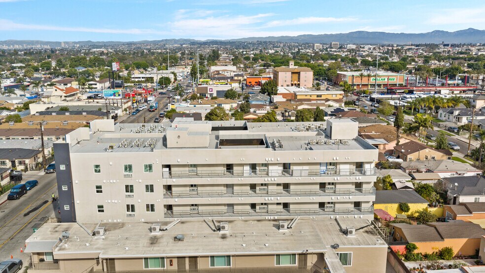 More Photos Of 10136 Inglewood Ave, Inglewood Apartments For Sale