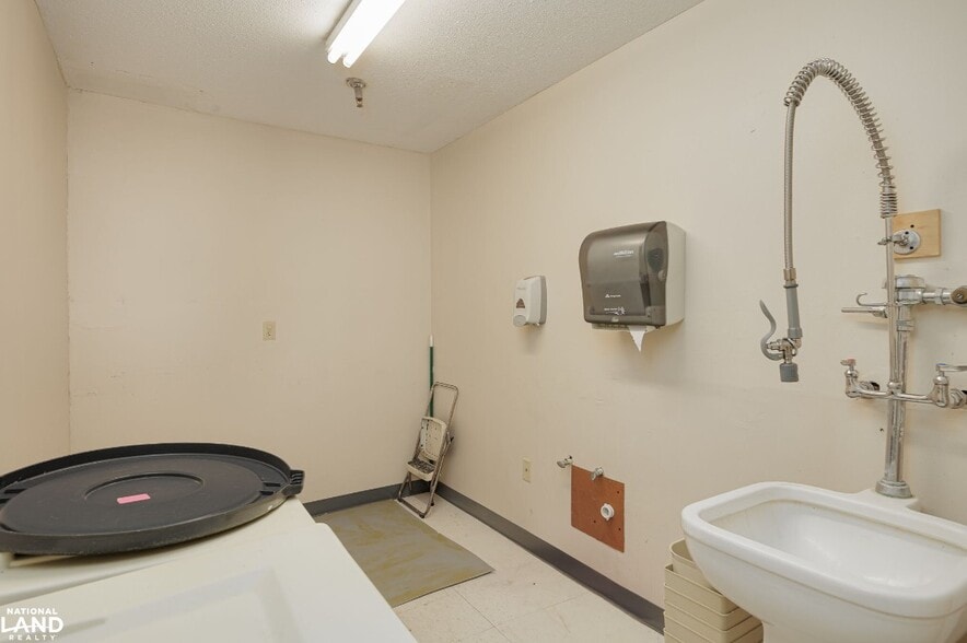 More Photos Of 300 Cedar St, Tarkio Skilled Nursing Facility For Sale
