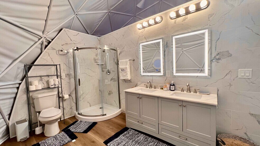 More Photos Of 8209 County Road 340, Burnet Hotel For Sale