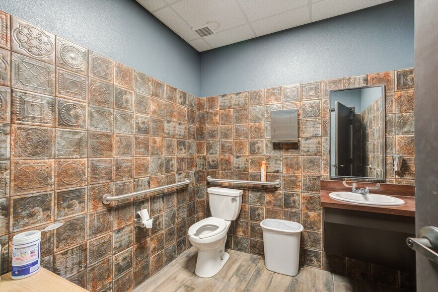 More Photos Of 4805 N Interstate 27, Lubbock Industrial For Sale