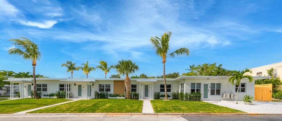 More Photos Of 401 6th Ave N, Lake Worth Beach Hotel For Sale
