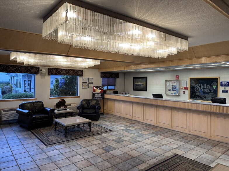 More Photos Of 1609 E Harbor St, Warrenton Hotel For Sale