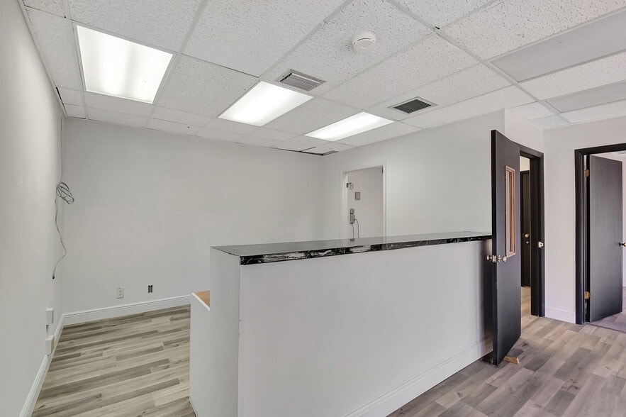 More Photos Of 101 N J St, Lake Worth Office For Lease