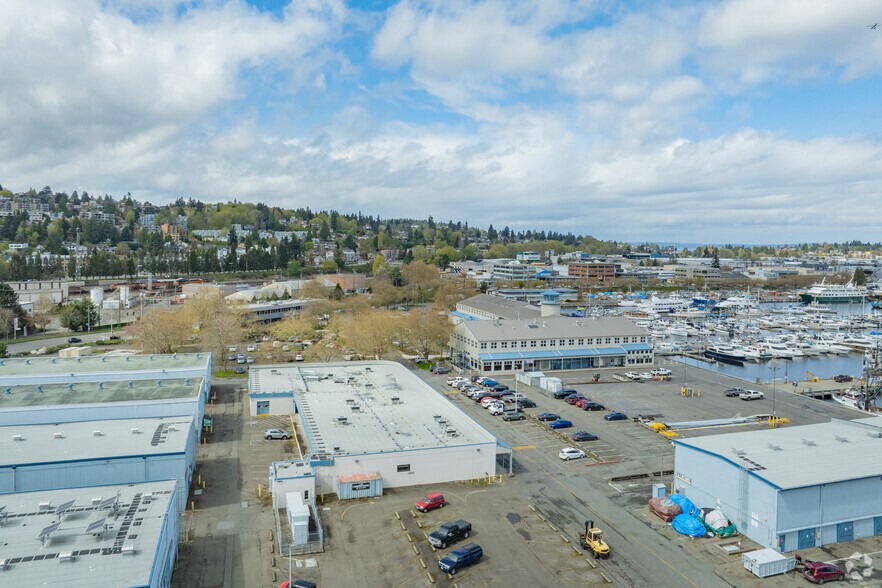 More Photos Of 1715 W Nickerson St, Seattle Freestanding For Lease