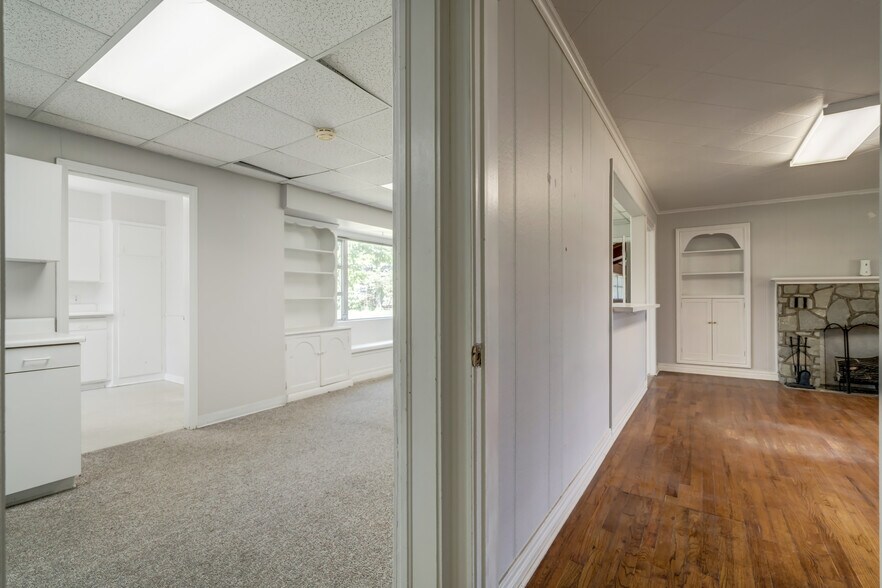 More Photos Of 2600 Arlington St, Ada Office Residential For Sale