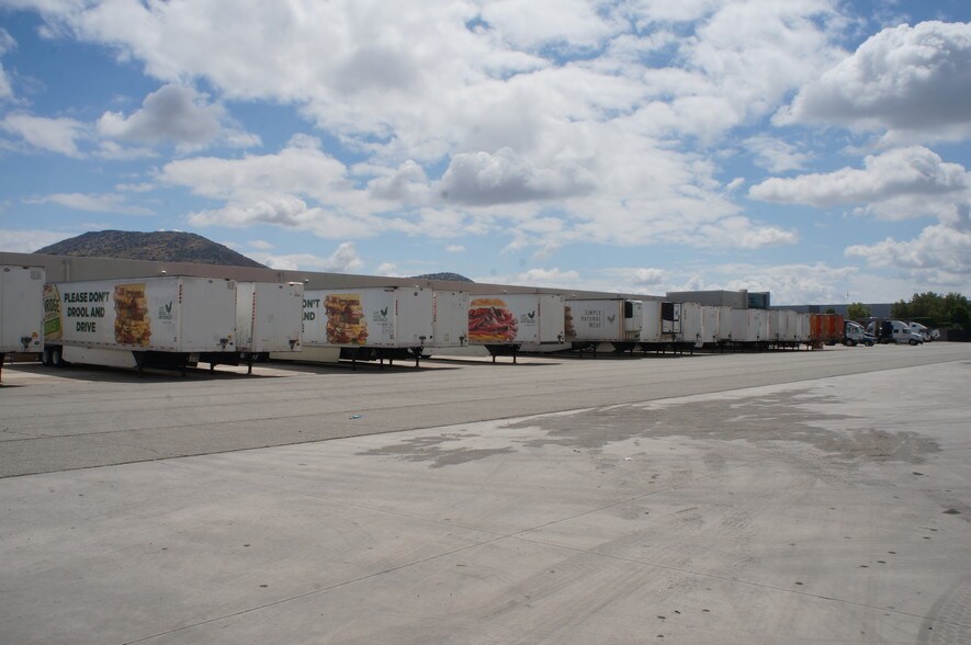More Photos Of 10681 Production Ave, Fontana Distribution For Lease