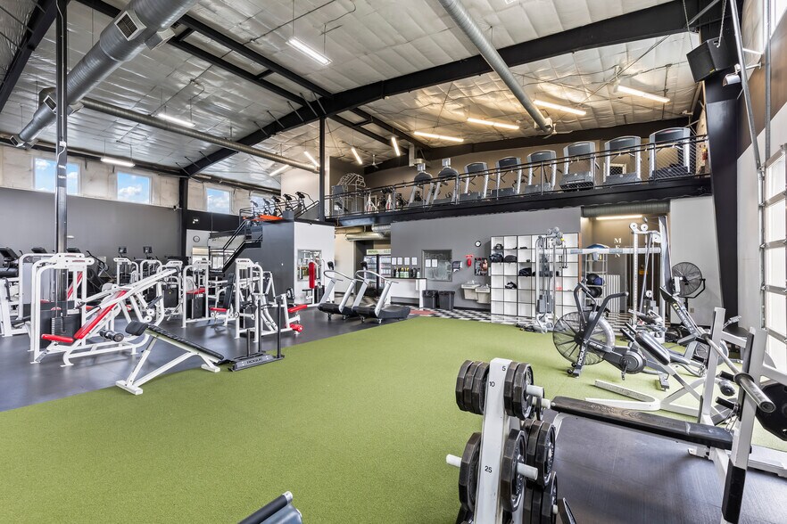 More Photos Of 2500 Business Ln, Yakima Freestanding For Lease