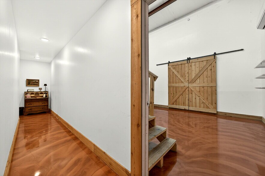 More Photos Of 4626 County Road 2200, Greenville Flex For Sale