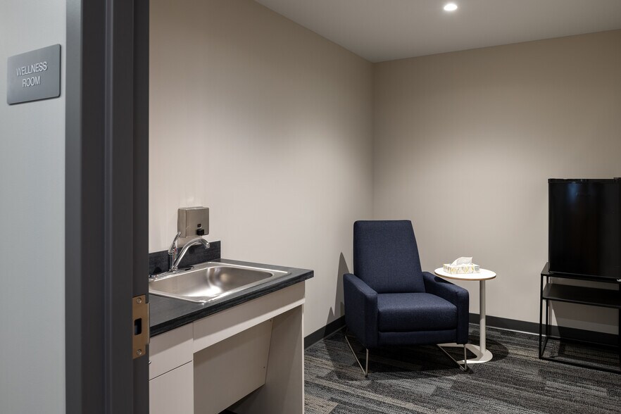 More Photos Of 150 Admiral Fitch Ave, Brunswick Office For Lease