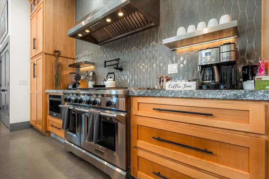 More Photos Of 224 Church St, Nevada City Office For Sale