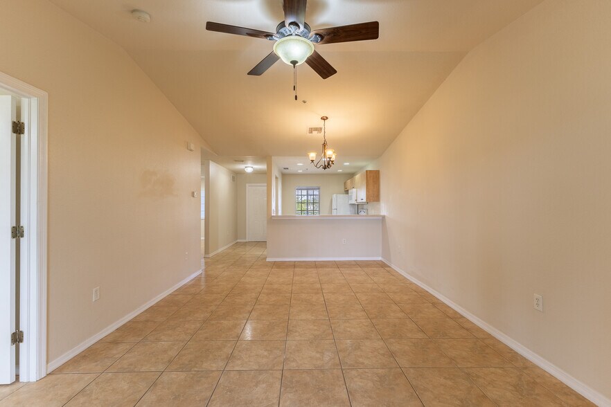 More Photos Of 1328 SE 8th Ave, Cape Coral Multifamily For Sale