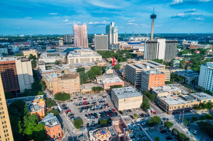 More Photos Of 309 E Commerce St, San Antonio Office For Lease
