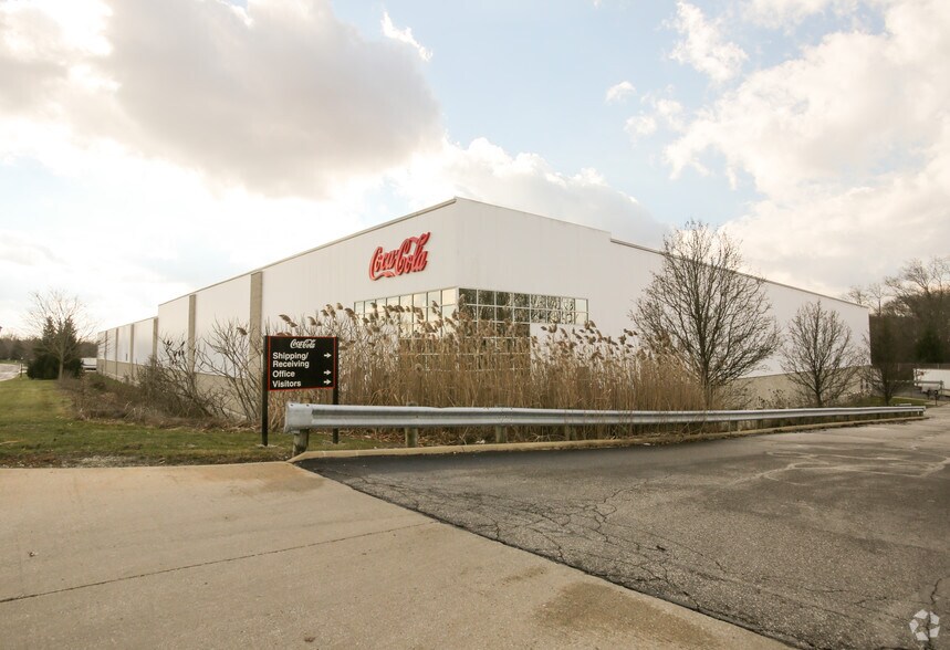 More Photos Of 8295 Bavaria Dr, Macedonia Distribution For Lease