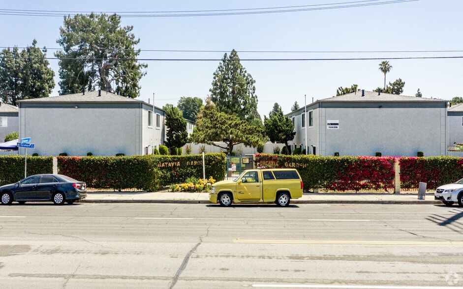 More Photos Of 345 N Batavia St, Orange Apartments For Sale