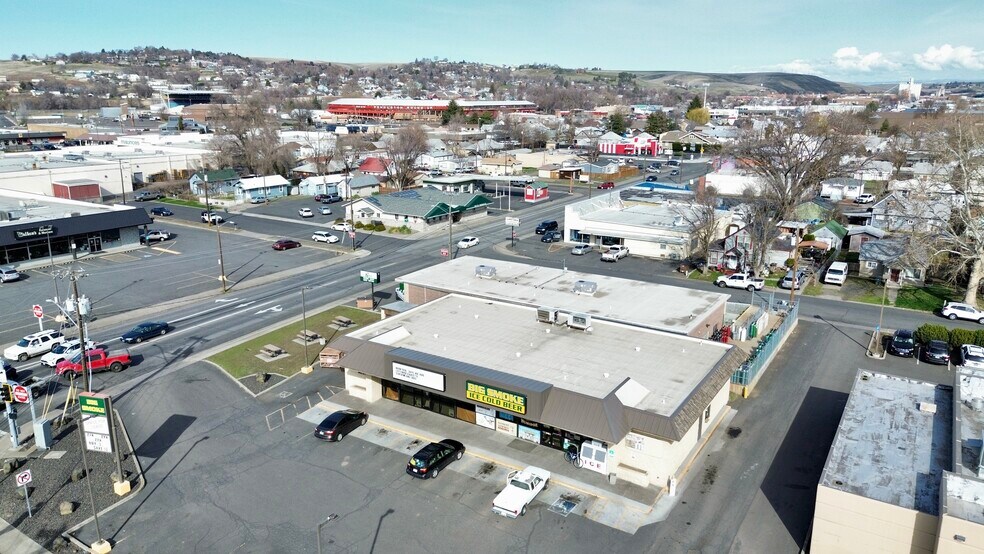 More Photos Of 410 SW 20th St, Pendleton General Retail For Sale