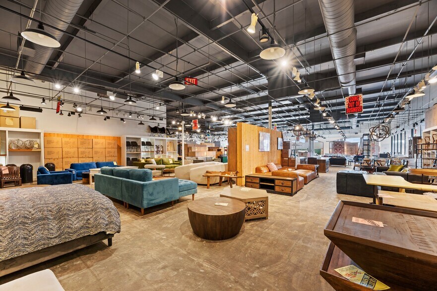 More Photos Of 2801 Paseo Mercado, Oxnard Freestanding For Sale