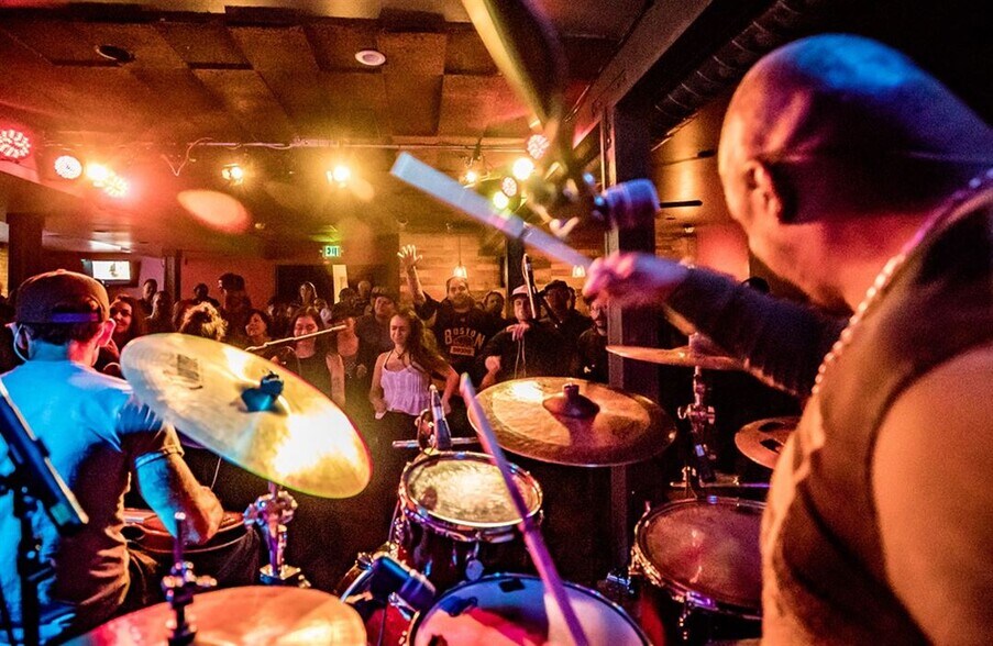 More Photos Of 2588 Highway 158, June Lake Storefront For Sale