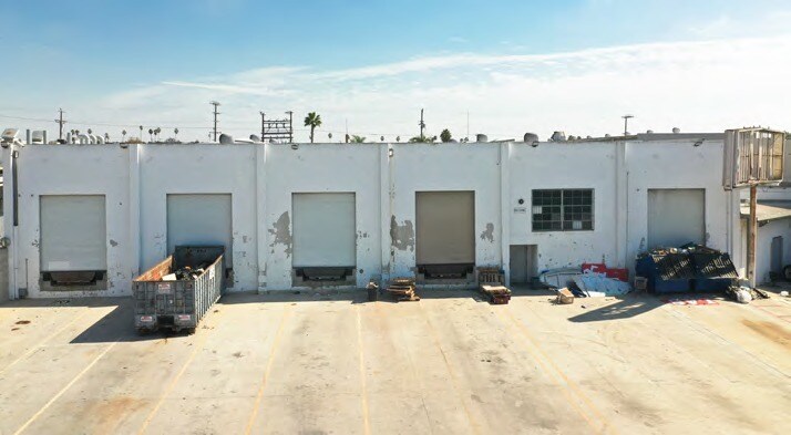 More Photos Of 15001 S Figueroa St, Gardena Distribution For Lease