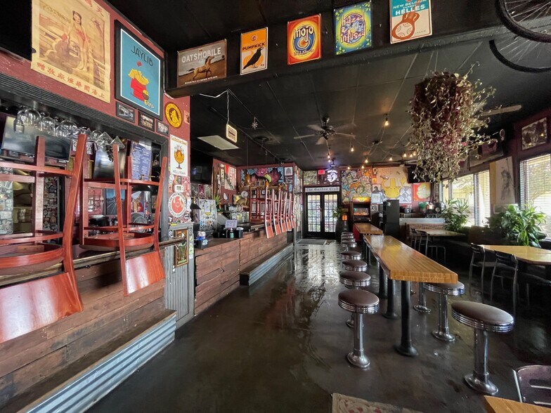 More Photos Of 4928 Homberg Dr, Knoxville Restaurant For Lease