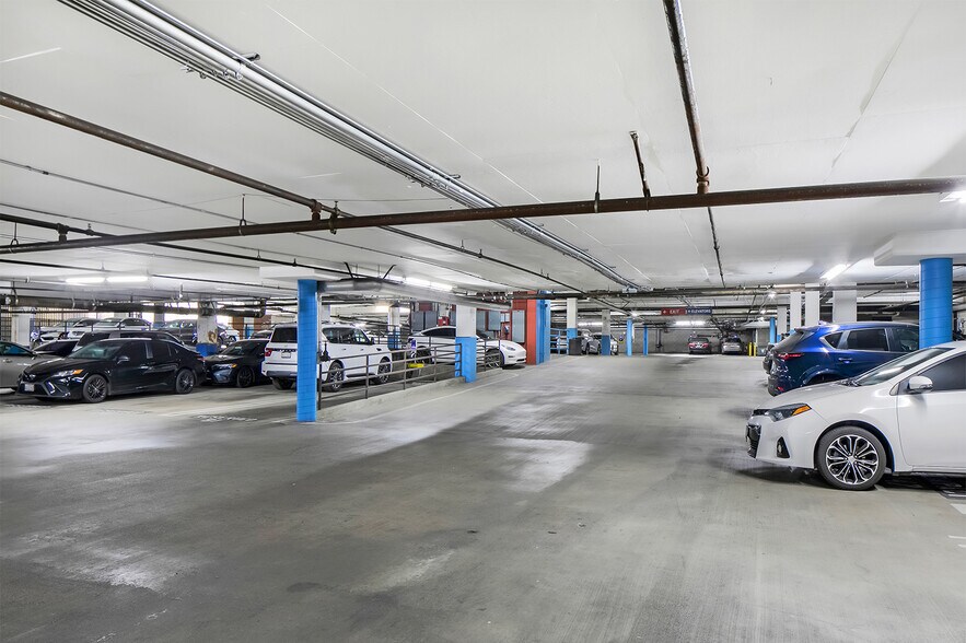 More Photos Of 5900 Sepulveda Blvd, Van Nuys Office For Sale