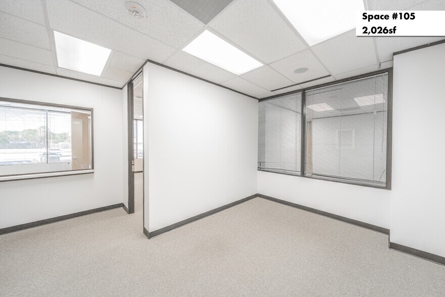 More Photos Of 1880 S Dairy Ashford Rd, Houston Office Residential For Lease