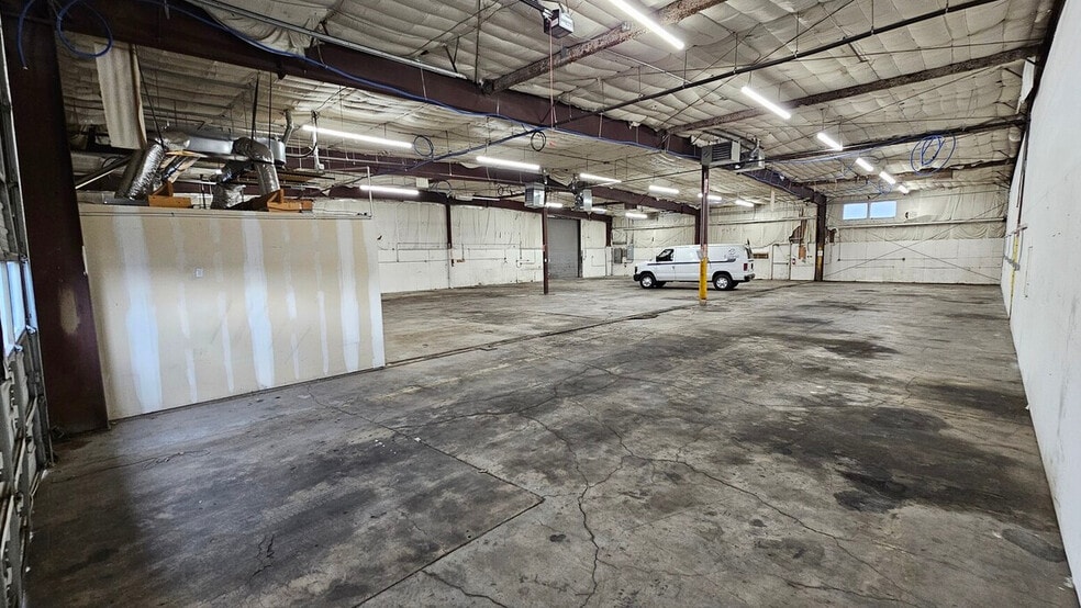 More Photos Of 6521 Washington St, Denver Warehouse For Lease