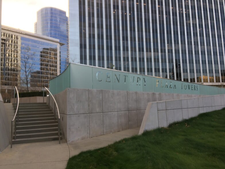 More Photos Of 2049 Century Park E, Los Angeles Office For Lease