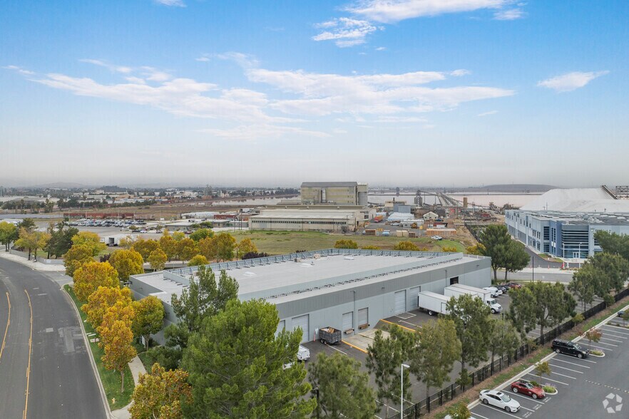 More Photos Of 7300 Central Ave, Newark Warehouse For Lease