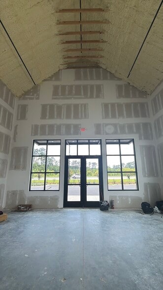 More Photos Of 200 Basswood Dr, Savannah Storefront For Lease