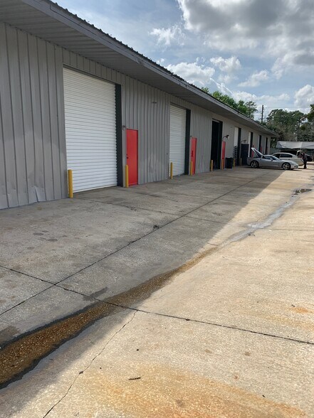Primary Photo Of 5473 Benchmark Ln, Sanford Warehouse For Lease