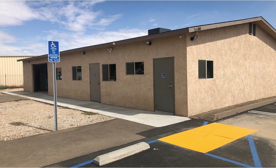 Primary Photo Of 16688 Juniper St, Hesperia Service For Sale