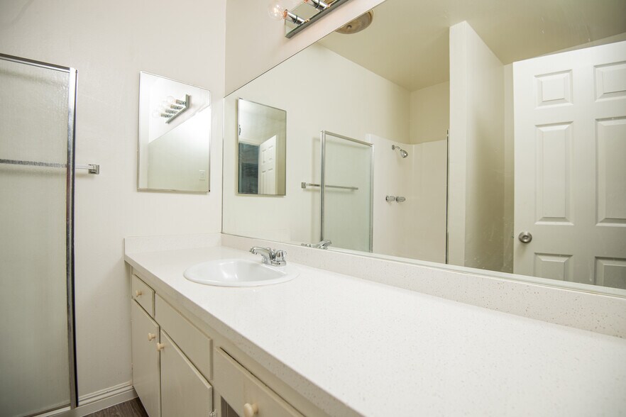 More Photos Of 955 Via Zapata, Riverside Apartments For Sale