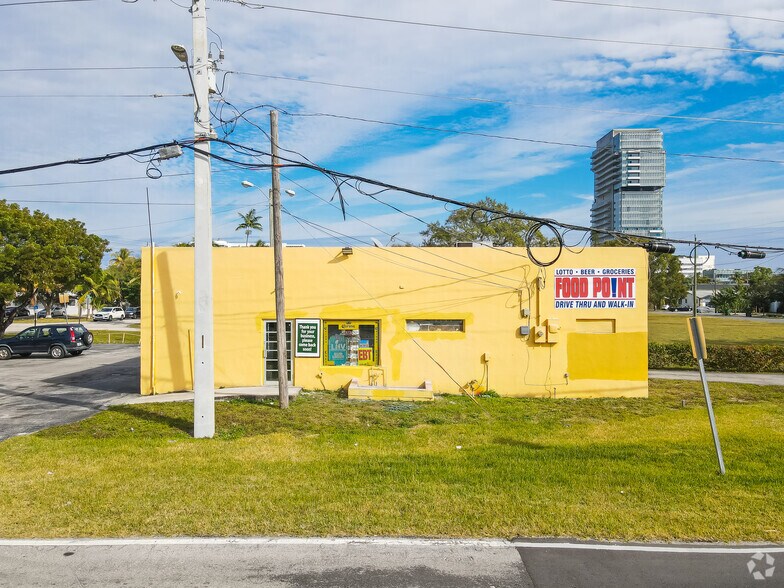 More Photos Of 900 Old Federal Hwy, Hallandale Convenience Store For Lease