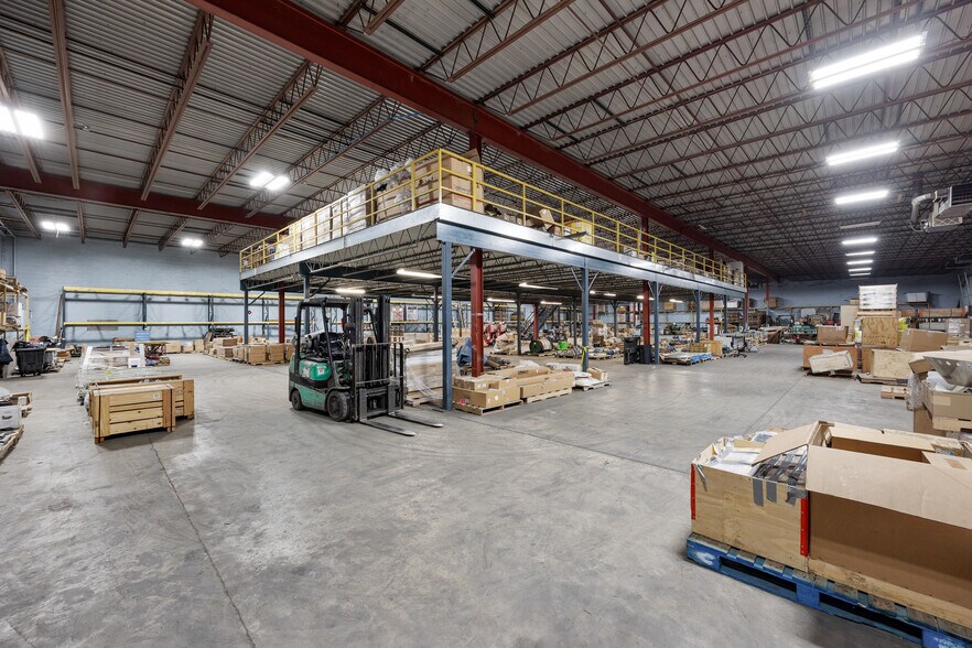 More Photos Of 2860 Industrial Park Rd, Iowa City Warehouse For Sale