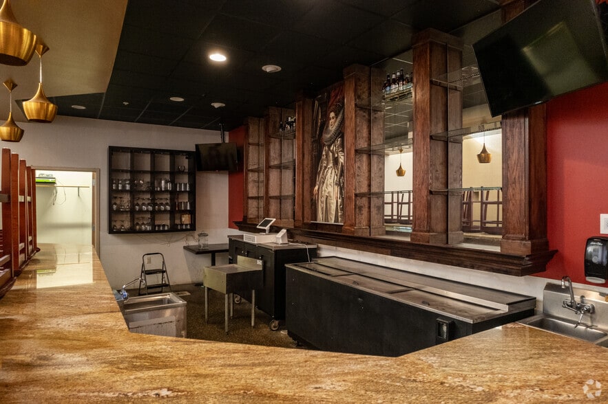 More Photos Of 212 S Elm St, Greensboro Loft Creative Space For Sale