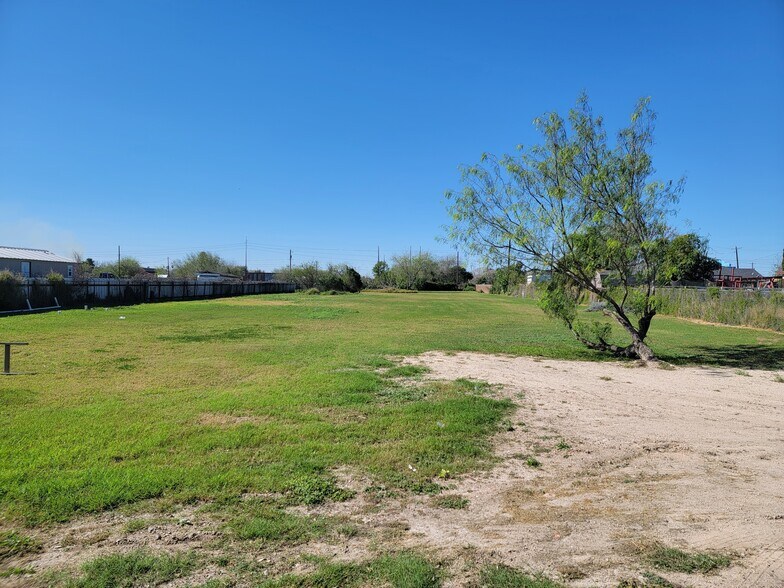 More Photos Of 8205 N La Homa Rd, Mission Apartments For Sale